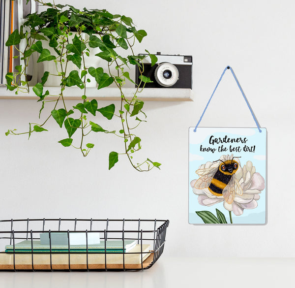 Gardener Bee 4x5" Mini-Sign