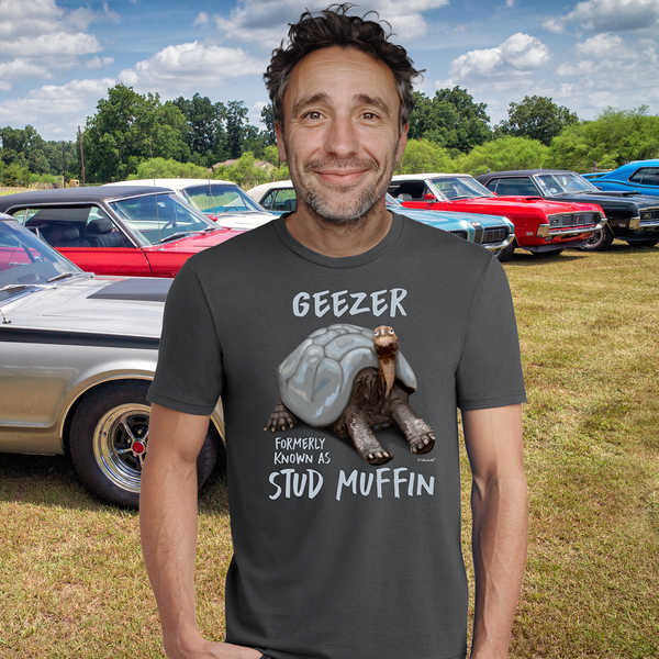 Geezer Tortoise Men's Short Sleeve Charcoal T-Shirt